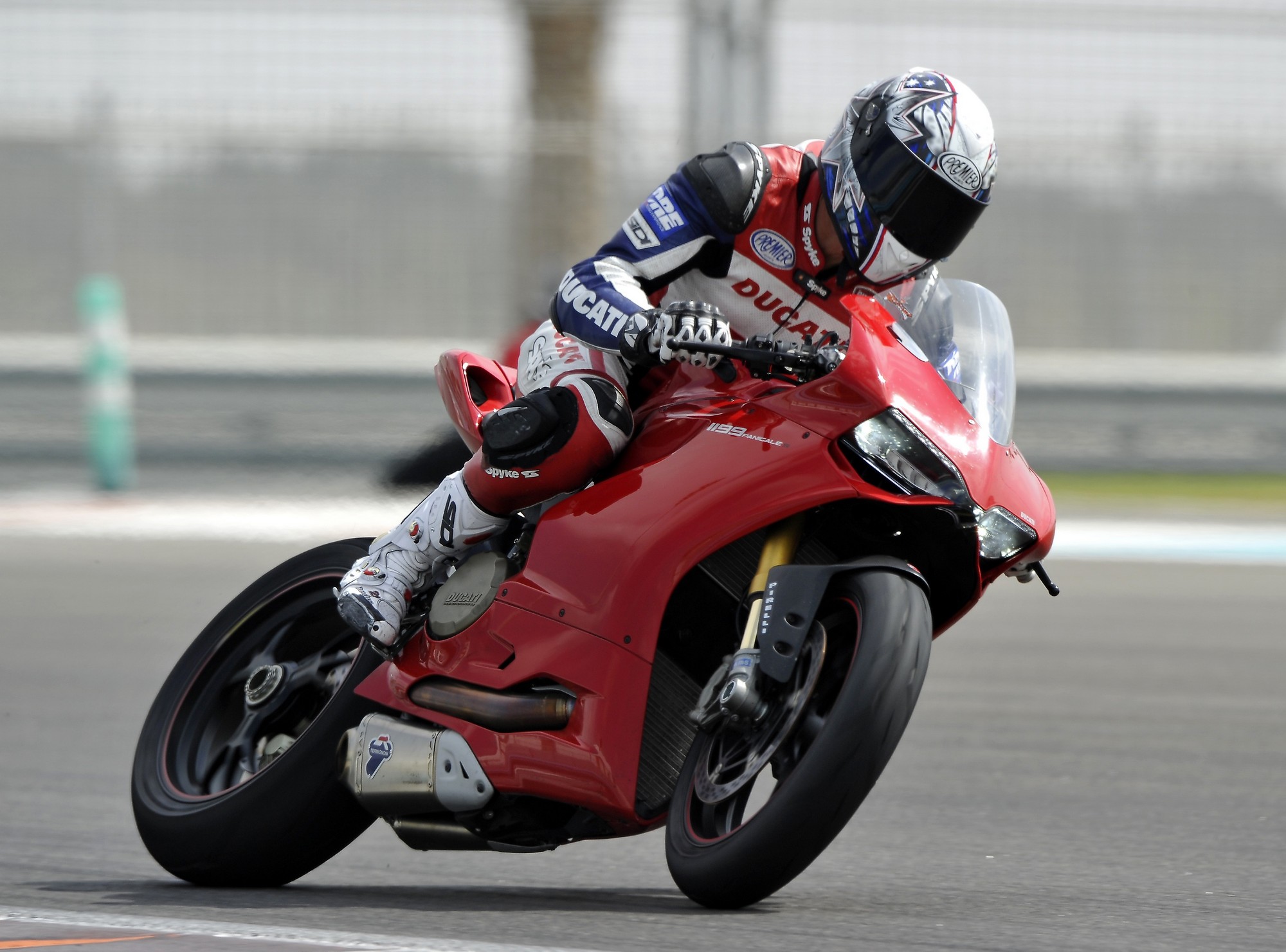 Dengiu_Troy_Bayliss_Accademy_2013_Ducati