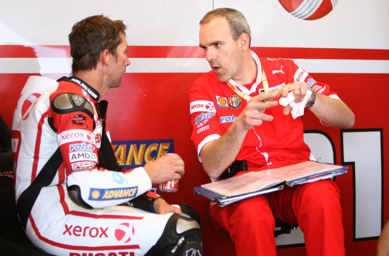 troy_bayliss_ernesto_marinelli_torna_provare_panigale_2014